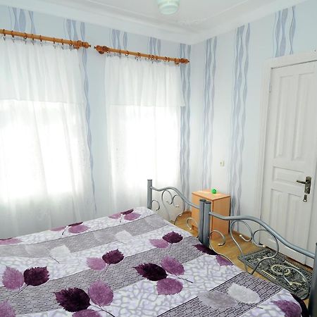 Guest House Darejani 쿠타이시 외부 사진