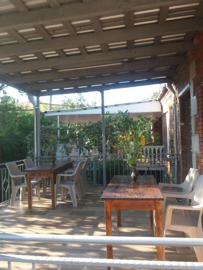 Guest House Darejani 쿠타이시 외부 사진